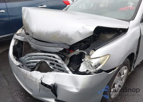 2007 Toyota Camry Le z USA, uszkodzony, nr VIN JTNBE46K273059596